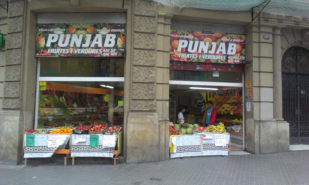 Examples of local fruit and vegetable shops in Barcelona