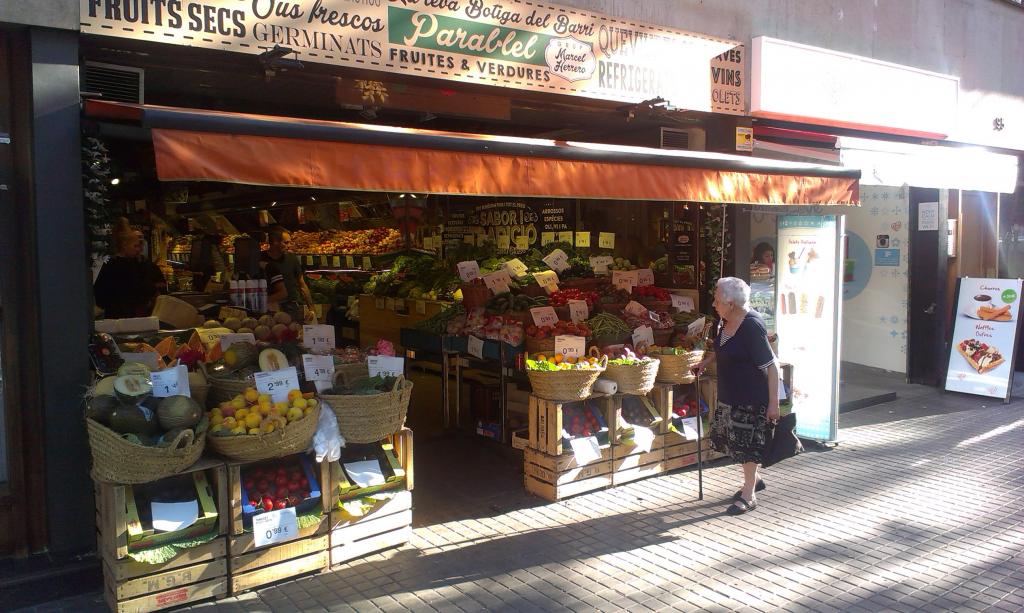 Examples of local fruit and vegetable shops in Barcelona