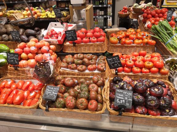 Local tomato cultivars in a Spanish supermarket