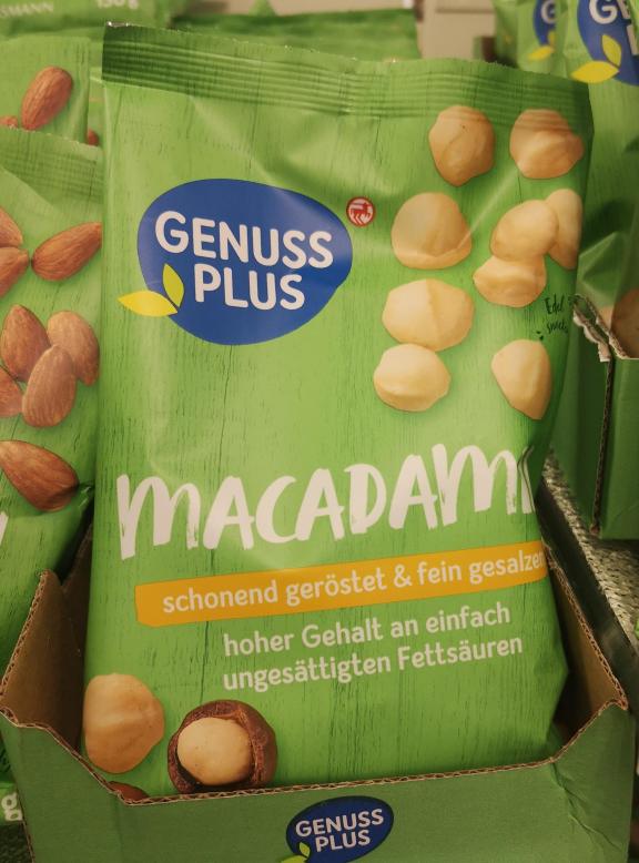 A private label (Rossmann) of roasted and salted macadamia nuts in Germany