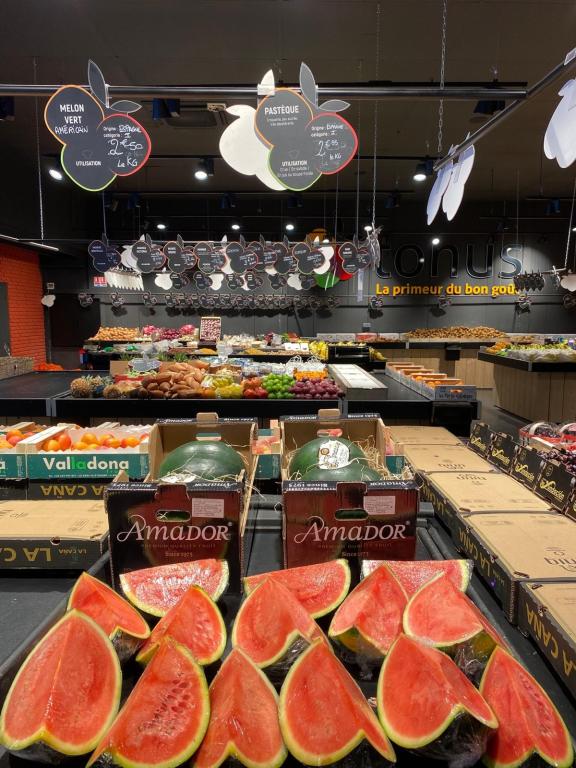 Spanish watermelons sold in Tonus Fresh stores (France)