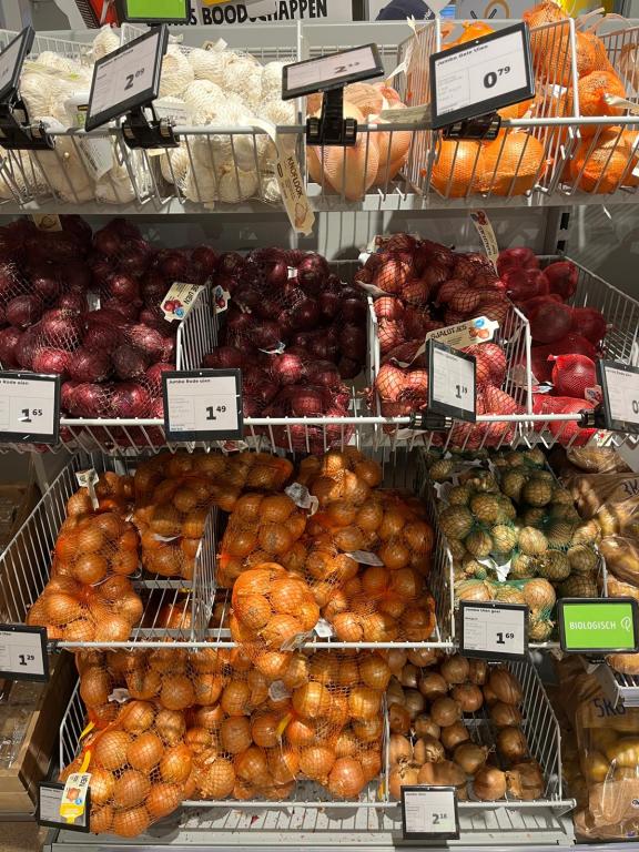 Fresh onions in a Dutch mainstream supermarket