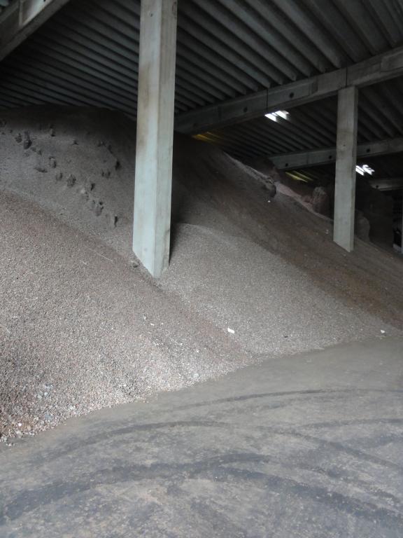 Cocoa stored in bulk and in bags 1