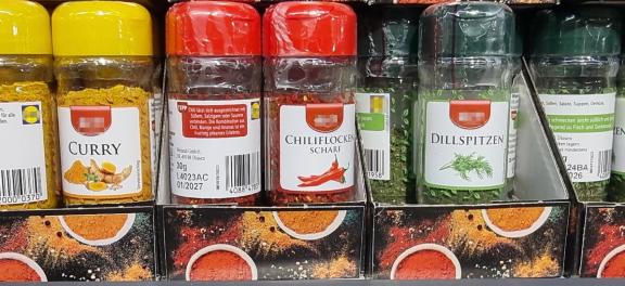 Consumer labels on dried chilli